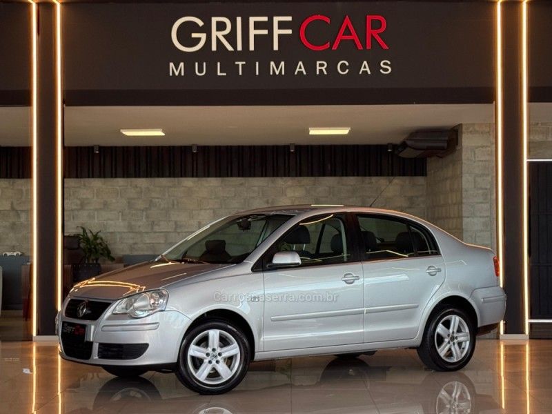 VOLKSWAGEN POLO SEDAN 1.6 MI 8V 2007/2007 GRIFFCAR MULTIMARCAS DOIS IRMÃOS / Carros no Vale