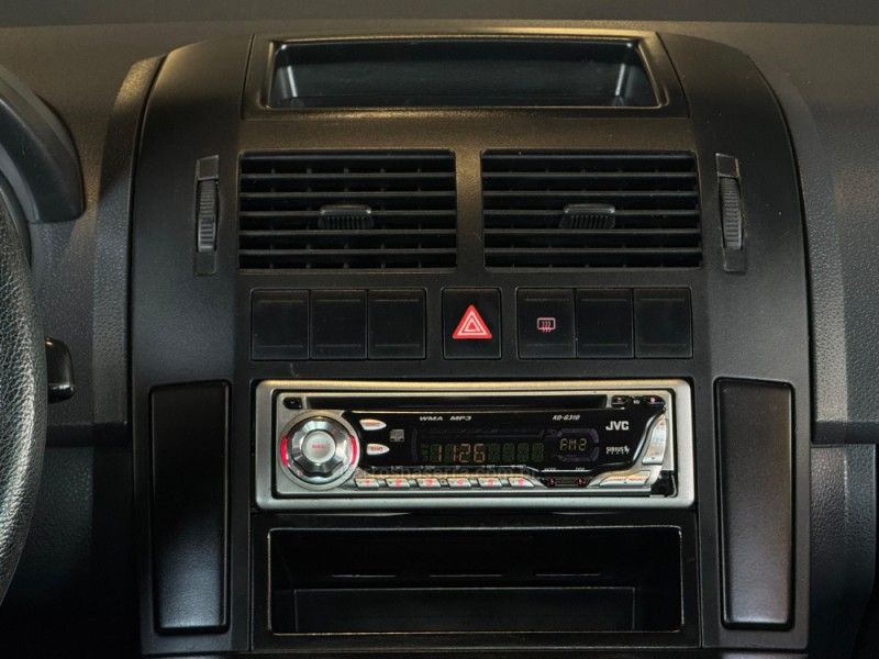 VOLKSWAGEN POLO SEDAN 1.6 MI 8V 2007/2007 GRIFFCAR MULTIMARCAS DOIS IRMÃOS / Carros no Vale