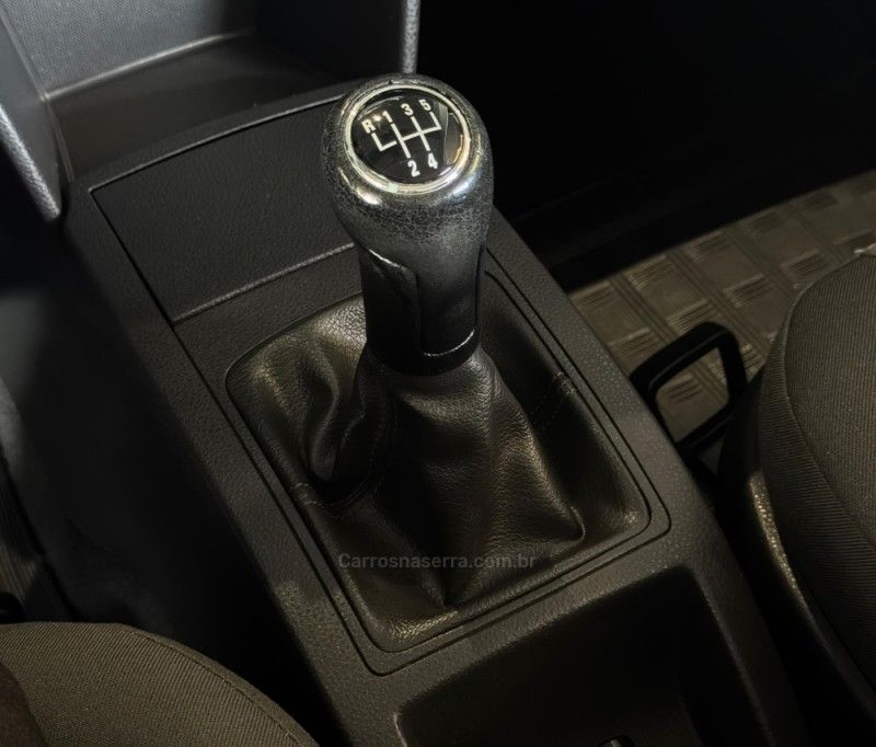 VOLKSWAGEN POLO SEDAN 1.6 MI 8V 2007/2007 GRIFFCAR MULTIMARCAS DOIS IRMÃOS / Carros no Vale