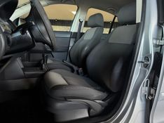VOLKSWAGEN POLO SEDAN 1.6 MI 8V 2007/2007 GRIFFCAR MULTIMARCAS DOIS IRMÃOS / Carros no Vale