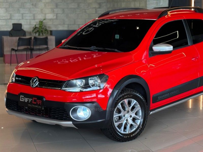 VOLKSWAGEN SAVEIRO 1.6 MSI CROSS CD 16V 2015/2015 GRIFFCAR MULTIMARCAS DOIS IRMÃOS / Carros no Vale