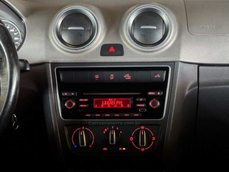 VOLKSWAGEN SAVEIRO 1.6 MSI CROSS CD 16V 2015/2015 GRIFFCAR MULTIMARCAS DOIS IRMÃOS / Carros no Vale