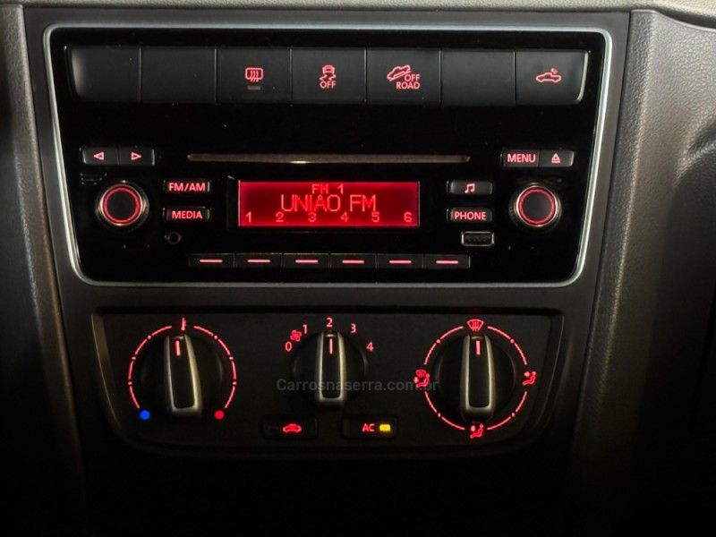 VOLKSWAGEN SAVEIRO 1.6 MSI CROSS CD 16V 2015/2015 GRIFFCAR MULTIMARCAS DOIS IRMÃOS / Carros no Vale