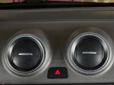 VOLKSWAGEN SAVEIRO 1.6 MSI CROSS CD 16V 2015/2015 GRIFFCAR MULTIMARCAS DOIS IRMÃOS / Carros no Vale