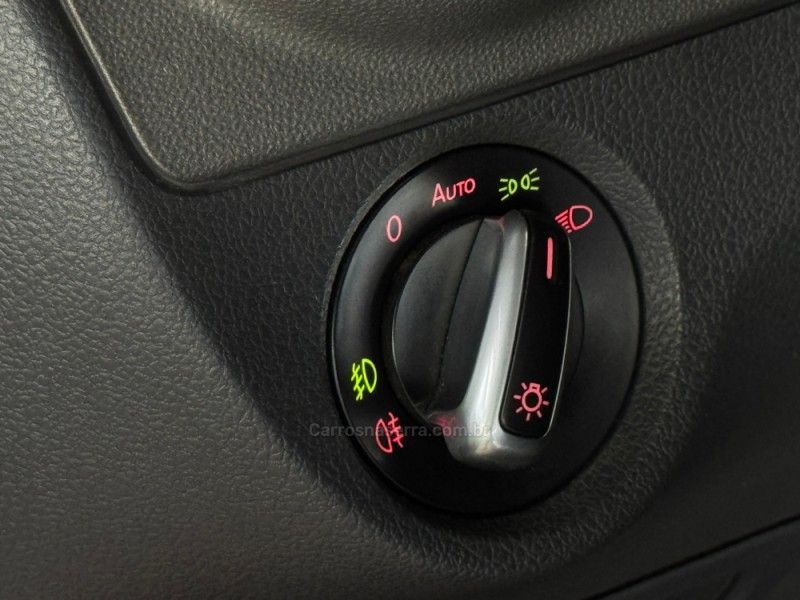 VOLKSWAGEN SAVEIRO 1.6 MSI CROSS CD 16V 2015/2015 GRIFFCAR MULTIMARCAS DOIS IRMÃOS / Carros no Vale