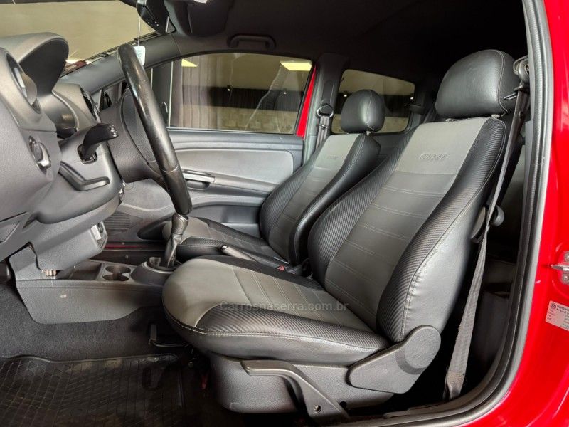 VOLKSWAGEN SAVEIRO 1.6 MSI CROSS CD 16V 2015/2015 GRIFFCAR MULTIMARCAS DOIS IRMÃOS / Carros no Vale