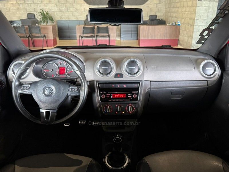 VOLKSWAGEN SAVEIRO 1.6 MSI CROSS CD 16V 2015/2015 GRIFFCAR MULTIMARCAS DOIS IRMÃOS / Carros no Vale