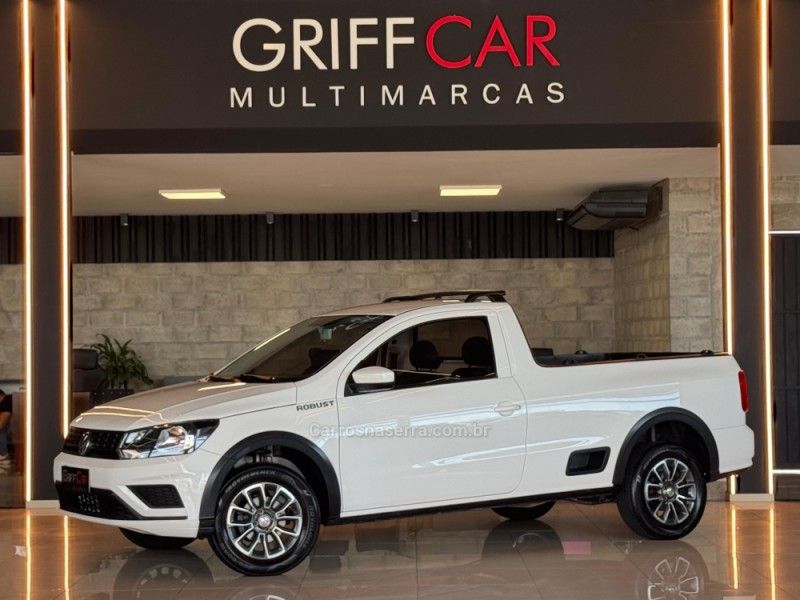 VOLKSWAGEN SAVEIRO 1.6 MSI ROBUST CS 8V 2016/2017 GRIFFCAR MULTIMARCAS DOIS IRMÃOS / Carros no Vale