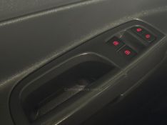 VOLKSWAGEN SAVEIRO 1.6 MSI ROBUST CS 8V 2016/2017 GRIFFCAR MULTIMARCAS DOIS IRMÃOS / Carros no Vale