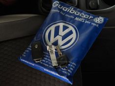 VOLKSWAGEN UP 1.0TSI CROSS 12V 2017/2018 GRIFFCAR MULTIMARCAS DOIS IRMÃOS / Carros no Vale