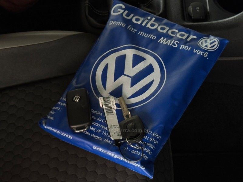 VOLKSWAGEN UP 1.0TSI CROSS 12V 2017/2018 GRIFFCAR MULTIMARCAS DOIS IRMÃOS / Carros no Vale