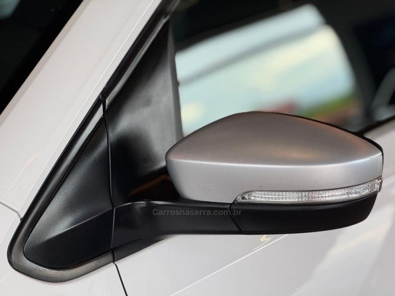 VOLKSWAGEN UP 1.0TSI CROSS 12V 2017/2018 GRIFFCAR MULTIMARCAS DOIS IRMÃOS / Carros no Vale