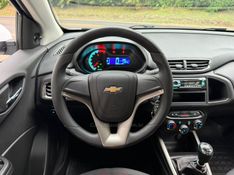 CHEVROLET ONIX 1.4 MPFI LT 8V 2015/2015 KASPER VEÍCULOS DOIS IRMÃOS / Carros no Vale