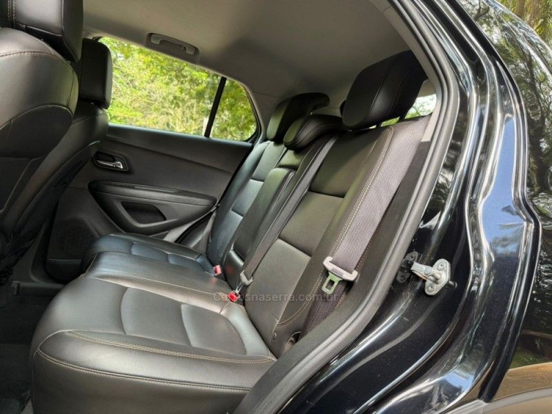CHEVROLET TRACKER 1.4 16V MIDNIGHT TURBO 2018/2019 KASPER VEÍCULOS DOIS IRMÃOS / Carros no Vale