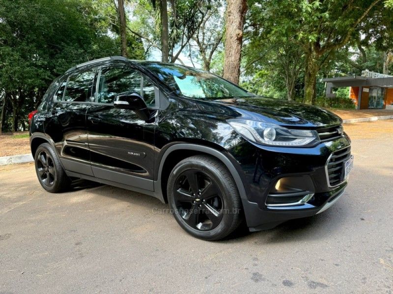 CHEVROLET TRACKER 1.4 16V MIDNIGHT TURBO 2018/2019 KASPER VEÍCULOS DOIS IRMÃOS / Carros no Vale