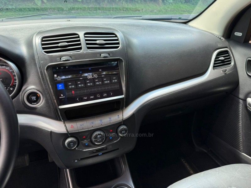 FIAT FREEMONT 2.4 PRECISION 16V 2015/2015 KASPER VEÍCULOS DOIS IRMÃOS / Carros no Vale FIAT FREEMONT 2.4 PRECISION 16V 2015/2015 KASPER VEÍCULOS DOIS IRMÃOS / Carros no Vale