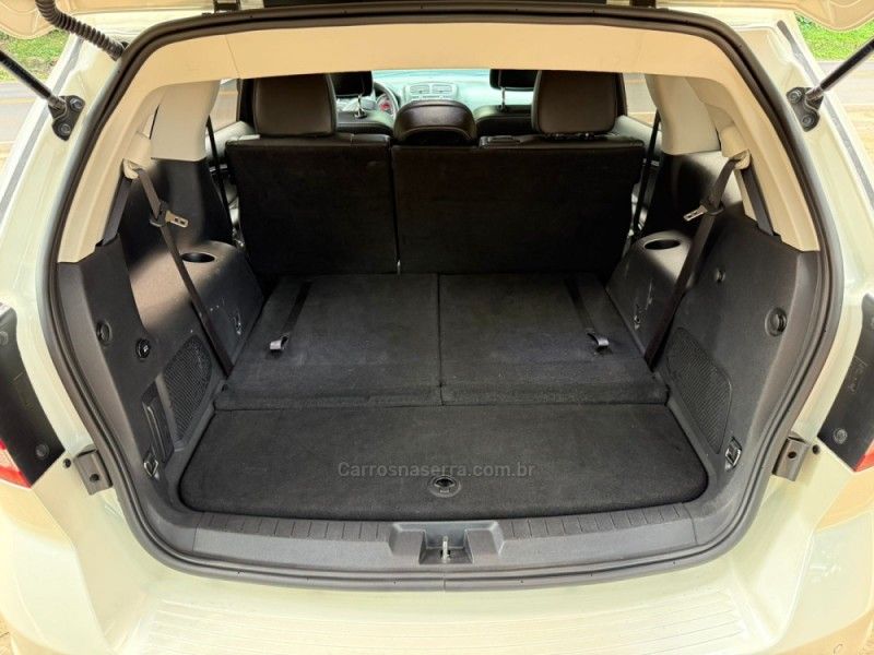 FIAT FREEMONT 2.4 PRECISION 16V 2015/2015 KASPER VEÍCULOS DOIS IRMÃOS / Carros no Vale FIAT FREEMONT 2.4 PRECISION 16V 2015/2015 KASPER VEÍCULOS DOIS IRMÃOS / Carros no Vale