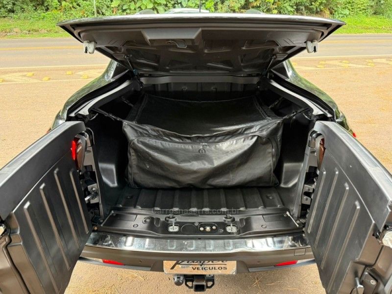 FIAT TORO 2.0 16V ULTRA 4X4 AT9 2019/2020 KASPER VEÍCULOS DOIS IRMÃOS / Carros no Vale