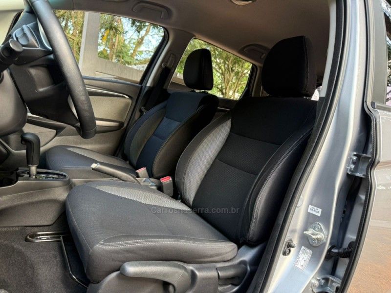 HONDA WRV 1.5 16V FLEXONE EX CVT 2017/2018 KASPER VEÍCULOS DOIS IRMÃOS / Carros no Vale