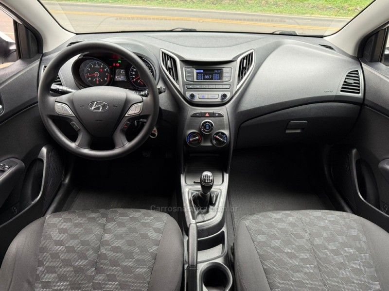 HYUNDAI HB20 1.6 COMFORT PLUS 16V 2018/2019 KASPER VEÍCULOS DOIS IRMÃOS / Carros no Vale