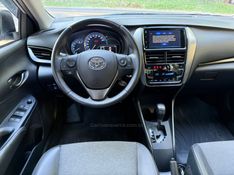 TOYOTA YARIS 1.5 XS CONNECT SEDAN 16V 2023/2024 KASPER VEÍCULOS DOIS IRMÃOS / Carros no Vale