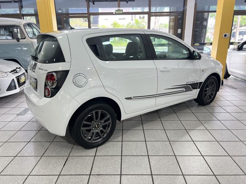 CHEVROLET SONIC 1.6 LTZ EFFECT 16V 2014/2014 PRIME MULTIMARCAS CAXIAS DO SUL / Carros no Vale