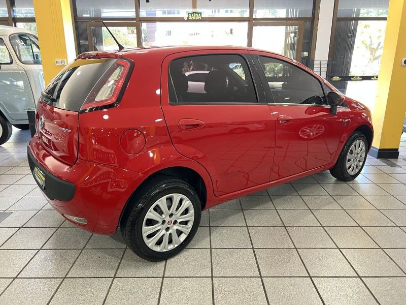 FIAT PUNTO 1.4 ATTRACTIVE 8V 2013/2013 PRIME MULTIMARCAS CAXIAS DO SUL / Carros no Vale