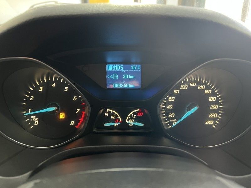 FORD FOCUS 2.0 SE PLUS 16V 2014/2014 PRIME MULTIMARCAS CAXIAS DO SUL / Carros no Vale