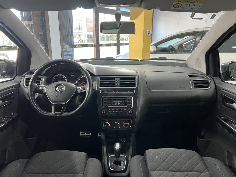 VOLKSWAGEN FOX 1.6 MI HIGHLINE 8V AUTOMATIZADO 2015/2015 PRIME MULTIMARCAS CAXIAS DO SUL / Carros no Vale