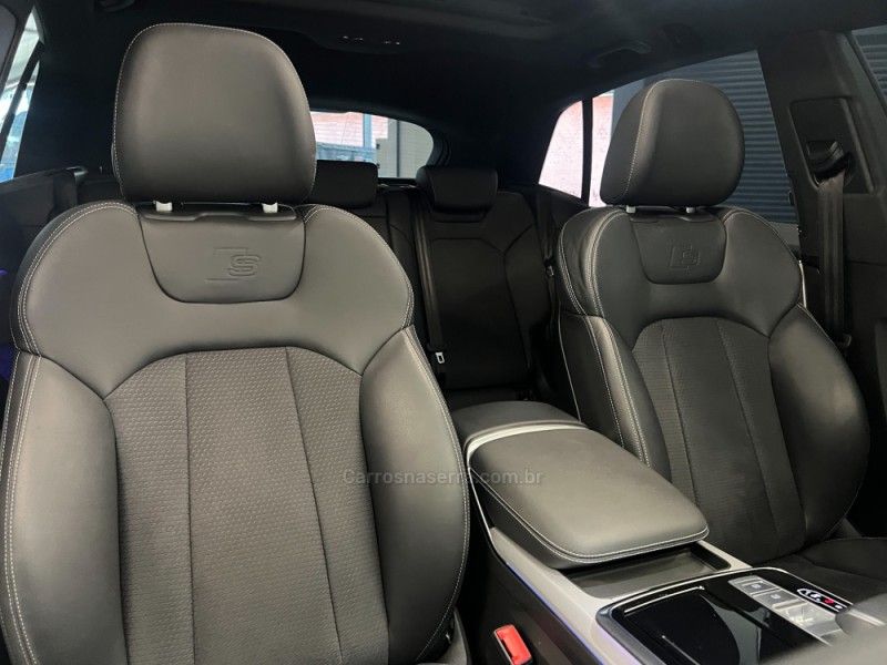 AUDI Q8 3.0 TFSI PERFORMANCE BLACK QUATTRO V6 24V S-TRONIC 2023/2023 ÓTIMA CAR FLORES DA CUNHA / Carros no Vale AUDI Q8 3.0 TFSI PERFORMANCE BLACK QUATTRO V6 24V S-TRONIC 2023/2023 ÓTIMA CAR FLORES DA CUNHA / Carros no Vale
