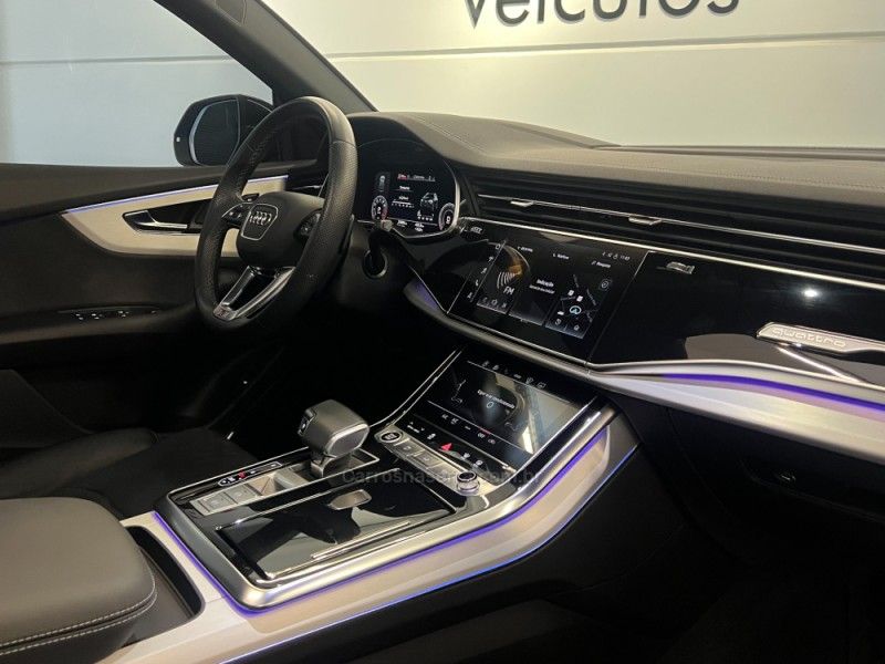 AUDI Q8 3.0 TFSI PERFORMANCE BLACK QUATTRO V6 24V S-TRONIC 2023/2023 ÓTIMA CAR FLORES DA CUNHA / Carros no Vale AUDI Q8 3.0 TFSI PERFORMANCE BLACK QUATTRO V6 24V S-TRONIC 2023/2023 ÓTIMA CAR FLORES DA CUNHA / Carros no Vale