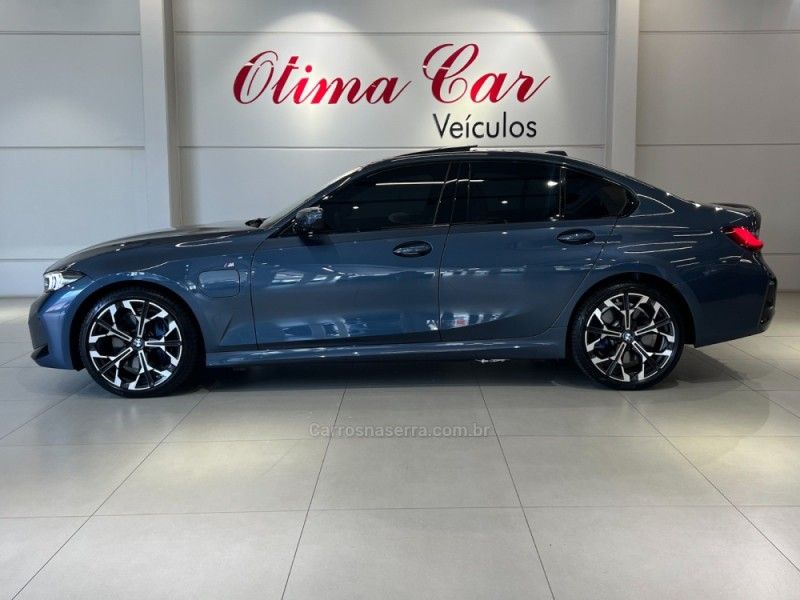 BMW 330E 2.0 M SPORT 16V TURBO HÍBRIDO 2024/2025 ÓTIMA CAR FLORES DA CUNHA / Carros no Vale BMW 330E 2.0 M SPORT 16V TURBO HÍBRIDO 2024/2025 ÓTIMA CAR FLORES DA CUNHA / Carros no Vale