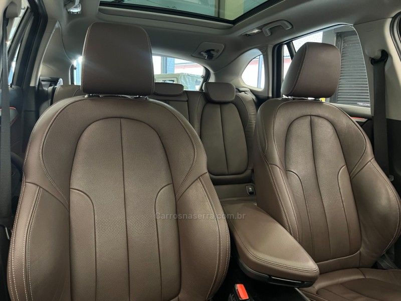 BMW X1 2.0 16V TURBO ACTIVEFLEX SDRIVE20I X-LINE 2022/2022 ÓTIMA CAR FLORES DA CUNHA / Carros no Vale BMW X1 2.0 16V TURBO ACTIVEFLEX SDRIVE20I X-LINE 2022/2022 ÓTIMA CAR FLORES DA CUNHA / Carros no Vale