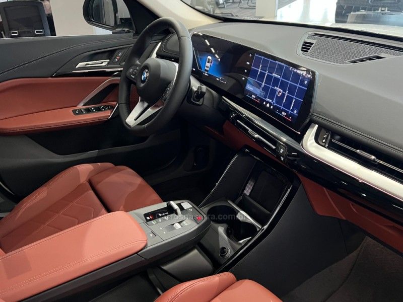 BMW X1 2.0 16V TURBO SDRIVE20I X-LINE 2025/2026 ÓTIMA CAR FLORES DA CUNHA / Carros no Vale