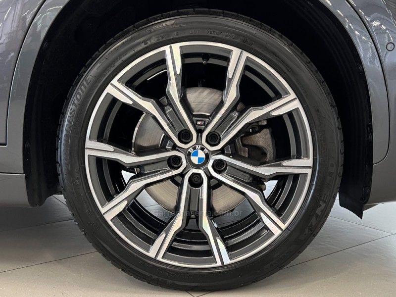 BMW X1 2.0 SDRIVE20I M SPORT PLUS 16V TURBO 2022/2022 ÓTIMA CAR FLORES DA CUNHA / Carros no Vale