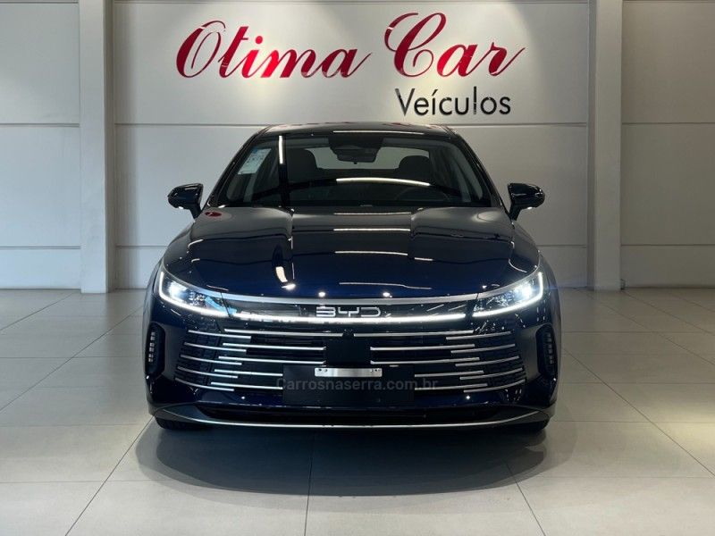 BYD KING 1.5 DM-I PHEV GS 2025/2026 ÓTIMA CAR FLORES DA CUNHA / Carros no Vale