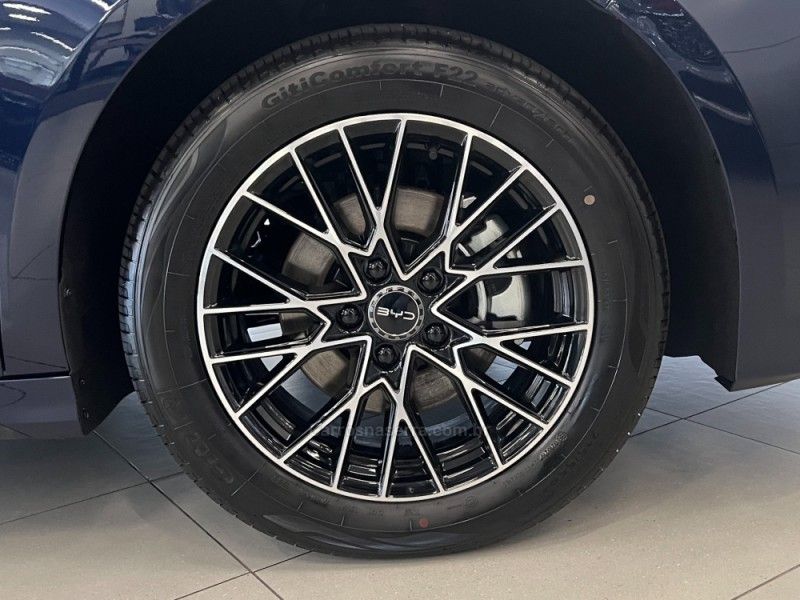 BYD KING 1.5 DM-I PHEV GS 2025/2026 ÓTIMA CAR FLORES DA CUNHA / Carros no Vale