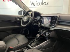 FIAT TORO 2.2 16V TURBO VOLCANO 2025/2026 ÓTIMA CAR FLORES DA CUNHA / Carros no Vale