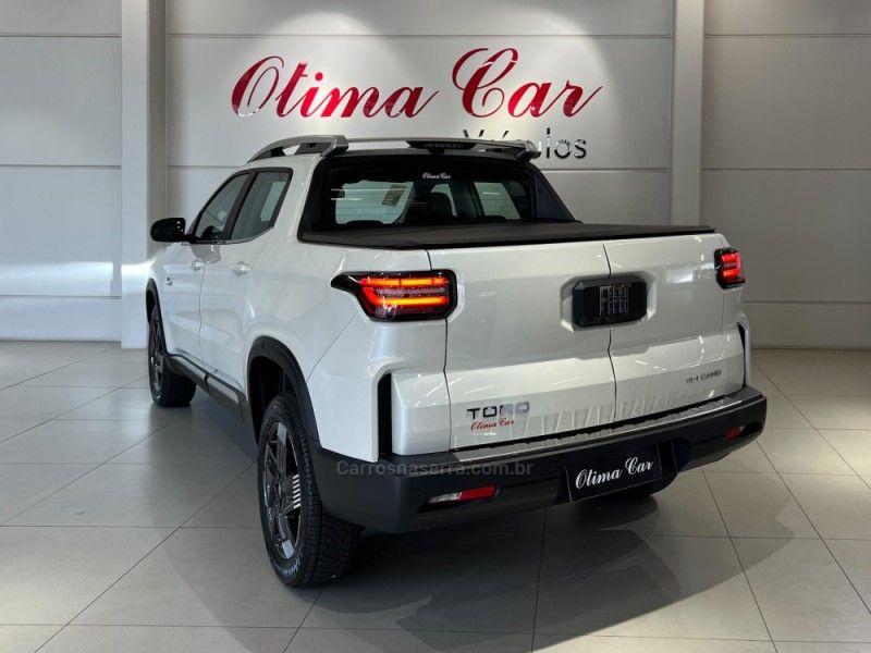 FIAT TORO 2.2 16V TURBO VOLCANO 2025/2026 ÓTIMA CAR FLORES DA CUNHA / Carros no Vale