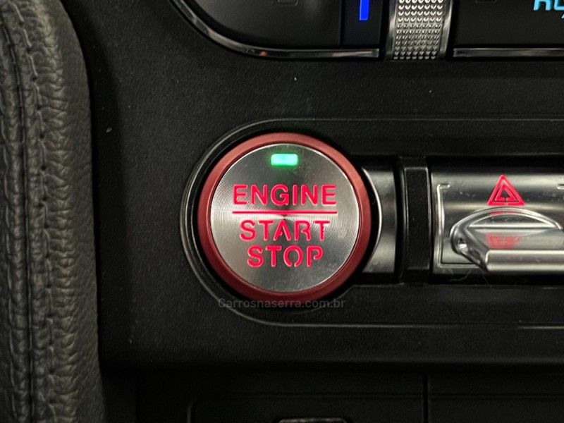 FORD MUSTANG 5.0 GT PERFORMANCE V8 2018/2018 ÓTIMA CAR FLORES DA CUNHA / Carros no Vale