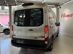 FORD TRANSIT 2.2 PASSAGEIRO TURBO 3P 2022/2023 ÓTIMA CAR FLORES DA CUNHA / Carros no Vale
