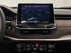 JEEP COMMANDER 1.3 OVERLAND T270 16V 4X2 TURBO 2022/2022 ÓTIMA CAR FLORES DA CUNHA / Carros no Vale