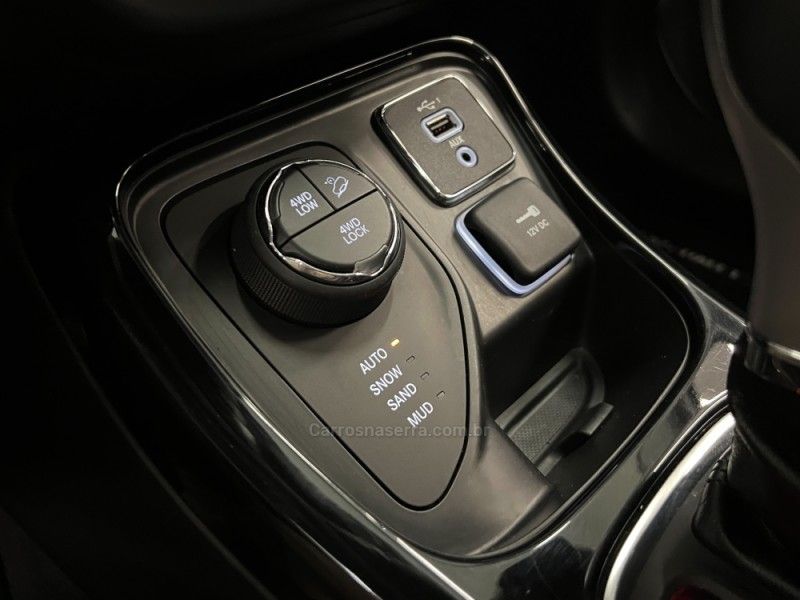 JEEP COMPASS 2.0 16V LIMITED 4X4 2019/2020 ÓTIMA CAR FLORES DA CUNHA / Carros no Vale