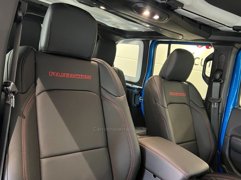 JEEP WRANGLER 2.0 RUBICON 4X4 AT8 16V 2025/2026 ÓTIMA CAR FLORES DA CUNHA / Carros no Vale