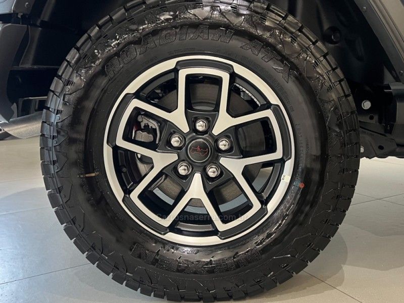 JEEP WRANGLER 2.0 RUBICON 4X4 AT8 16V 2025/2026 ÓTIMA CAR FLORES DA CUNHA / Carros no Vale