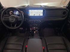 JEEP WRANGLER 2.0 RUBICON 4X4 AT8 16V 2025/2026 ÓTIMA CAR FLORES DA CUNHA / Carros no Vale
