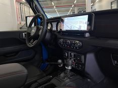 JEEP WRANGLER 2.0 RUBICON 4X4 AT8 16V 2025/2026 ÓTIMA CAR FLORES DA CUNHA / Carros no Vale