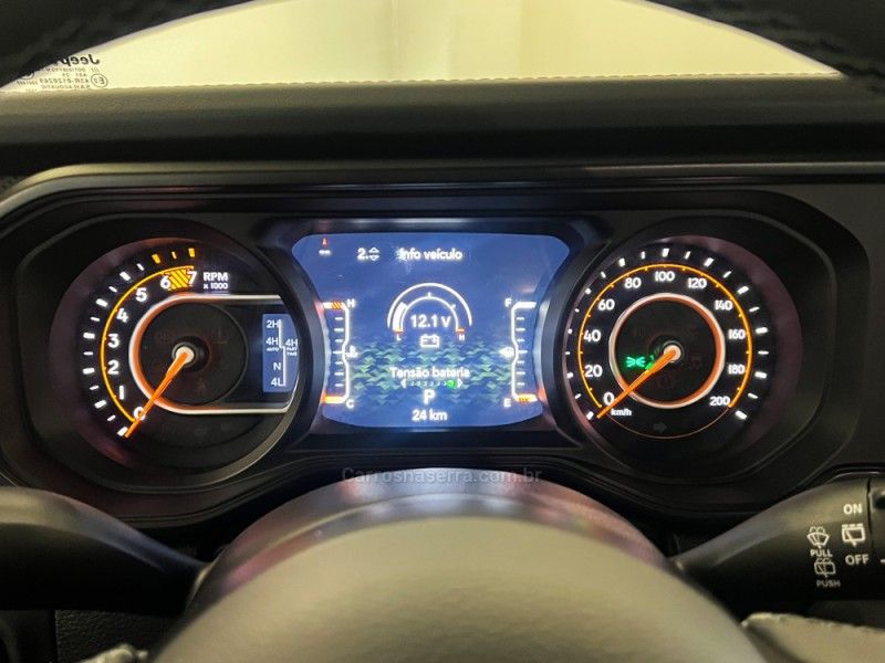 JEEP WRANGLER 2.0 RUBICON 4X4 AT8 16V 2025/2026 ÓTIMA CAR FLORES DA CUNHA / Carros no Vale