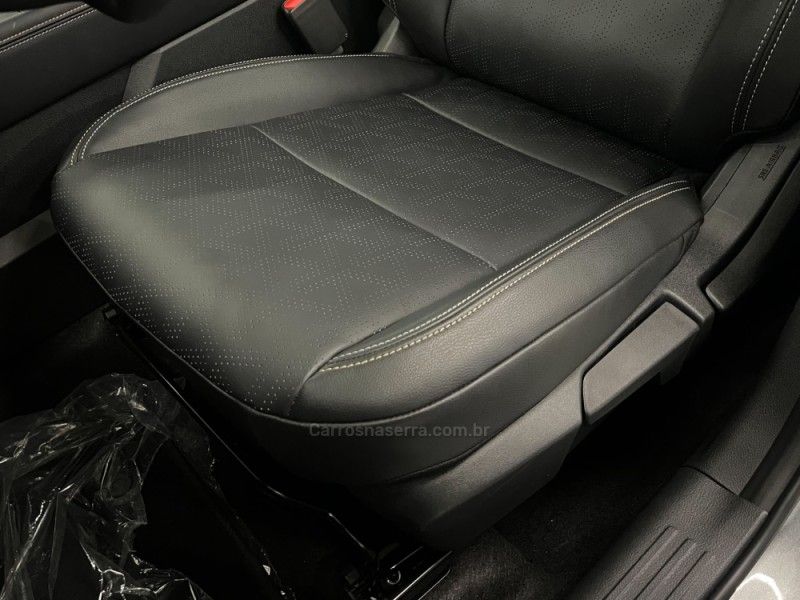 NISSAN KICKS 1.0 EXCLUSIVE TURBO 2025/2026 ÓTIMA CAR FLORES DA CUNHA / Carros no Vale