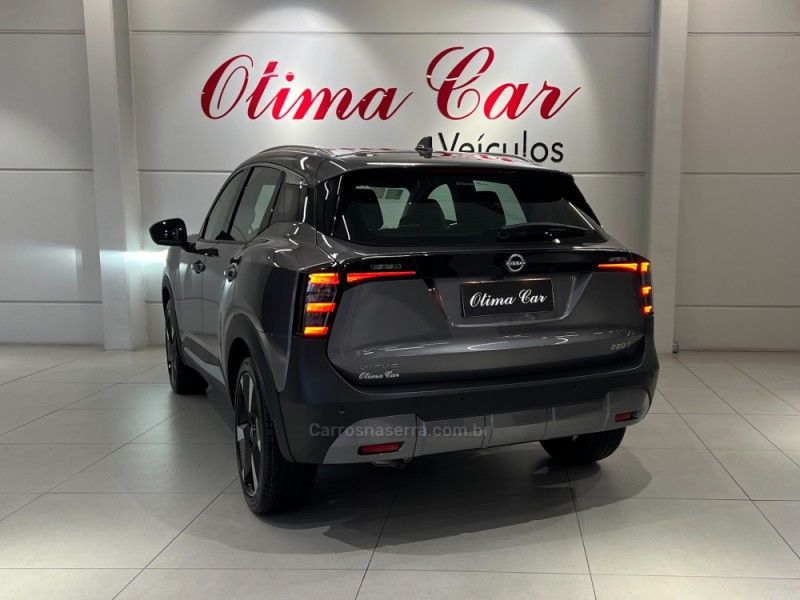 NISSAN KICKS 1.0 EXCLUSIVE TURBO 2025/2026 ÓTIMA CAR FLORES DA CUNHA / Carros no Vale